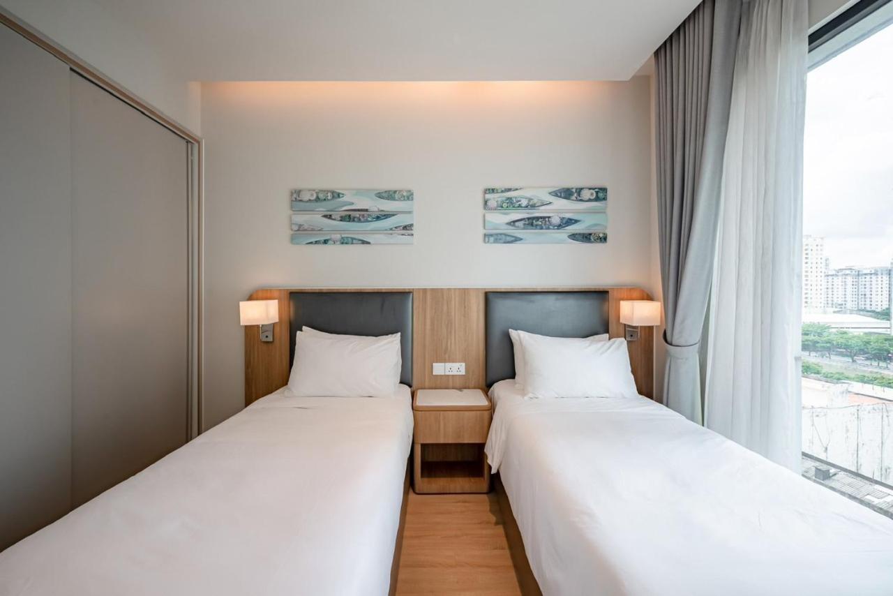 Zenity Apartel Dist 1 By Ssens Homes