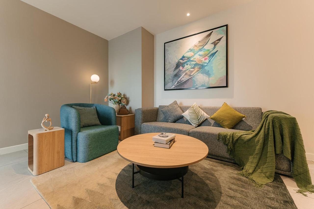 Zenity Apartel Dist 1 By Ssens Homes Appartement